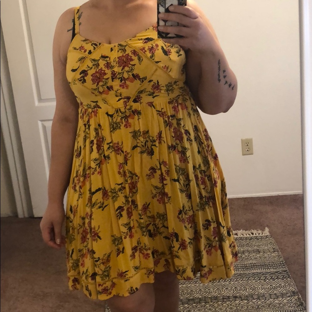 Yellow Dress Torrid 00